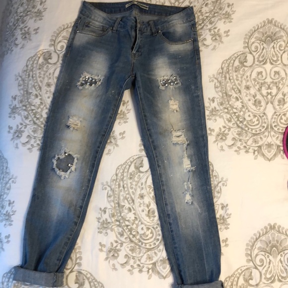 Distressed jeweled jeans - Picture 1 of 3